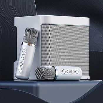 1 комплект семейного аудиокомплекта KTV с двойным беспроводным микрофоном, встроенным в наружную портативную коробку для караоке с Bluetooth-динамиком белого цвета