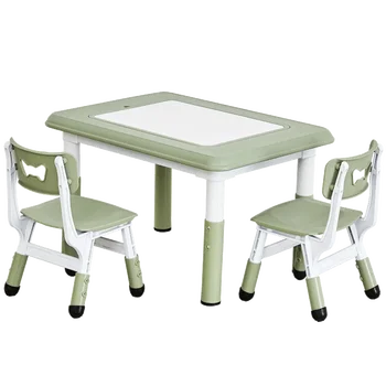 Набор детских столов и стульев для детского сада Можно поднимать и опускать Пластиковый детский игровой стол с граффити на поясе для хранения табличек